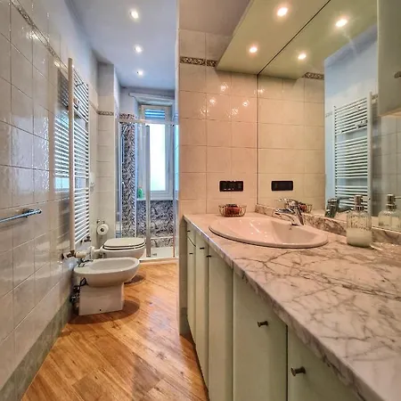 Ana's Place 3 Turín