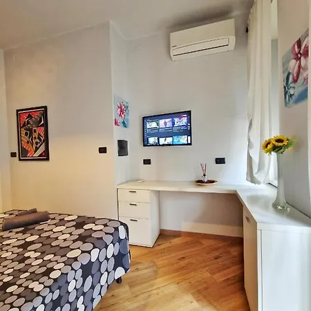 Ana's Place 3 * Torino