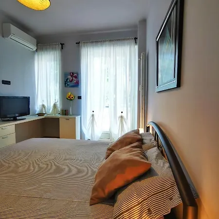 Ana's Place 3 * Torino