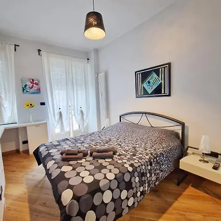 Ana's Place 3 Apartament